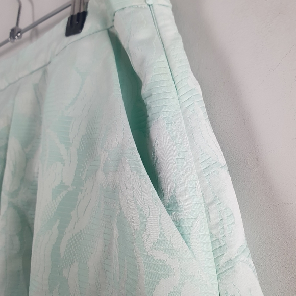 Forever New Size 14 Light Pastel Green Floral Embroidered A-line Pleated Skirt - Picture 5 of 13